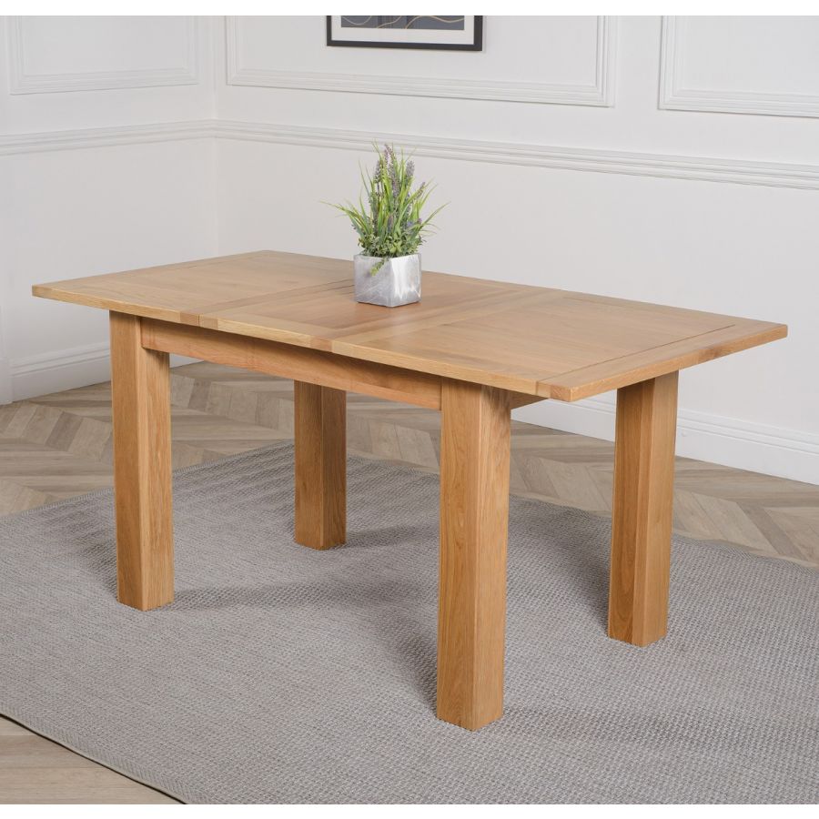 Small oak deals extending dining table